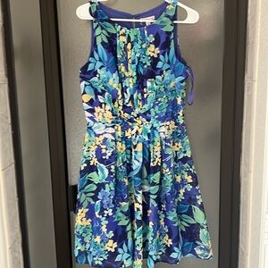Pretty floral dress!